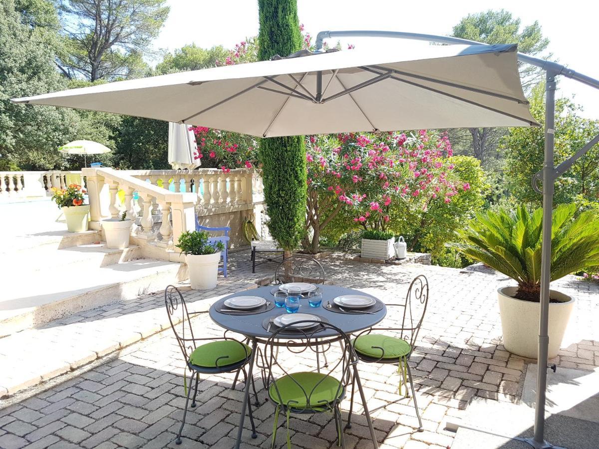 Le Mas Des Hibiscus Trans-en-Provence Exteriér fotografie